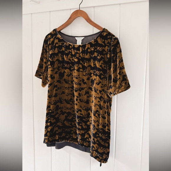 Sundance Roaming Dreams Horses Velvet Graphic Gold Black Women Medium Western - Picture 2 of 9